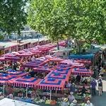 V Luxury
