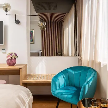 V Luxury 스플리트