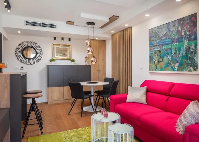 V Luxury Appartement Split